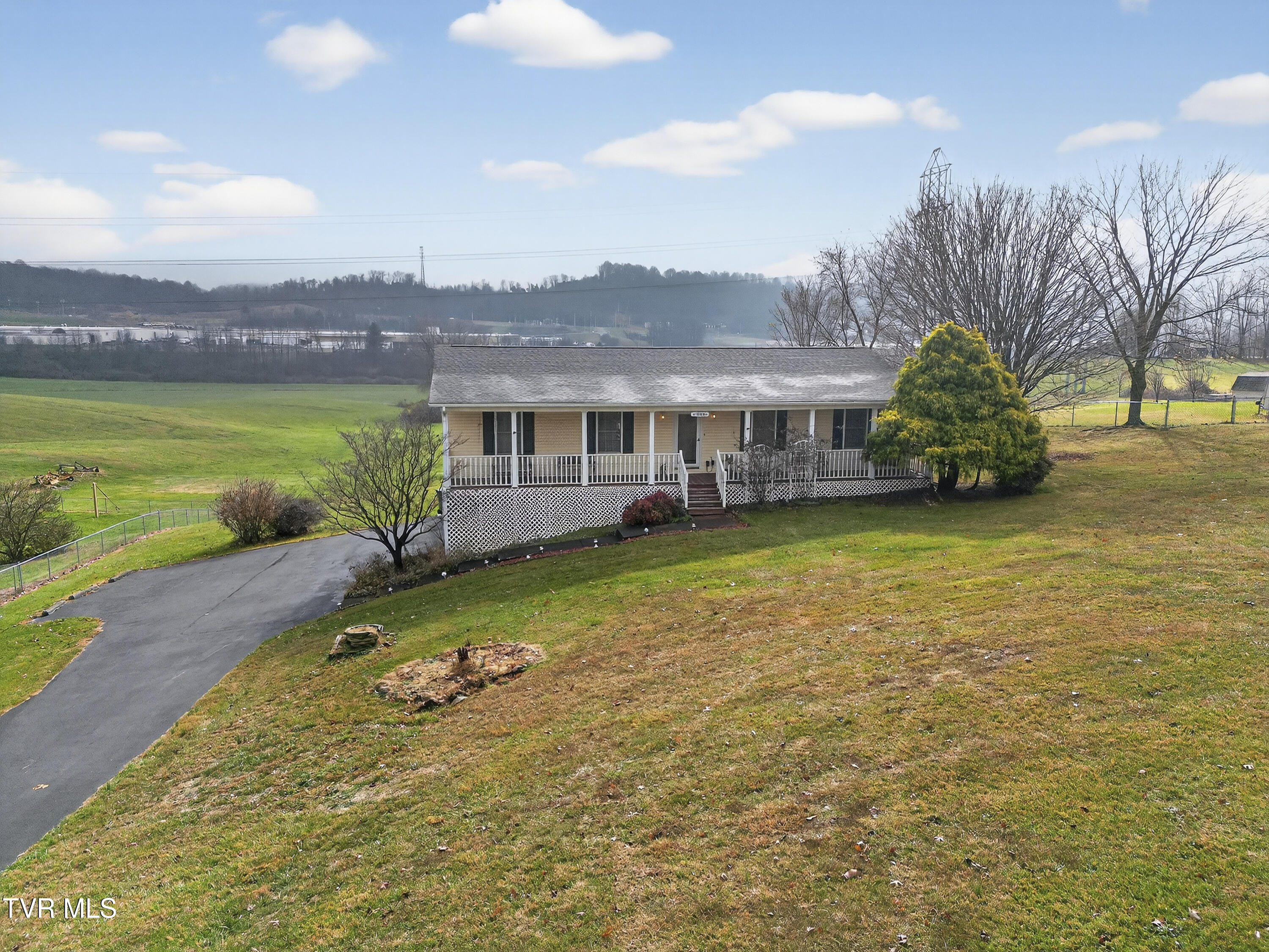 15002 Peaceful Valley Road Abingdon, VA 24210 - Photo 4 of 37 15002-Peaceful-Valley-Abingdon-VA Matt-S