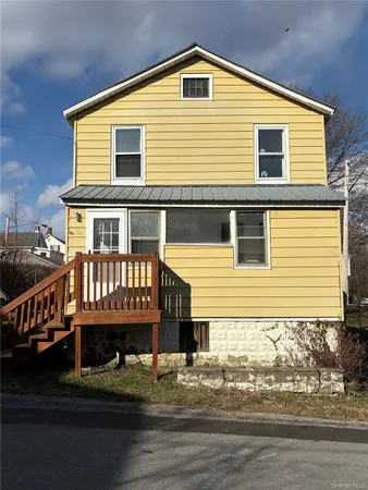 $1,950 | 101 Spring Street, Maybrook, NY 12543