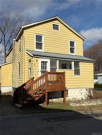 $1,950 | 101 Spring Street, Maybrook, NY 12543