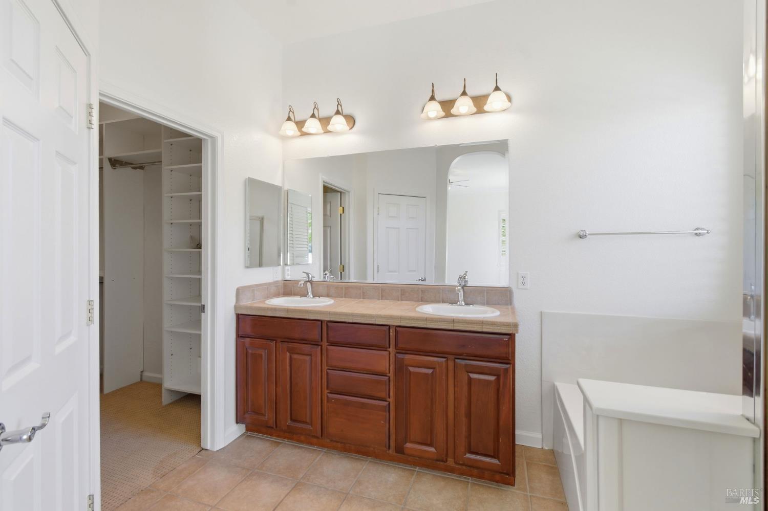 448 Three Rivers Court Vacaville, CA 95688 - Photo 30 of 44