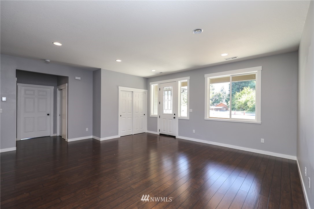 520 Military Road Kalama, WA 98625 - Photo 2 of 15 Gallery Image 2