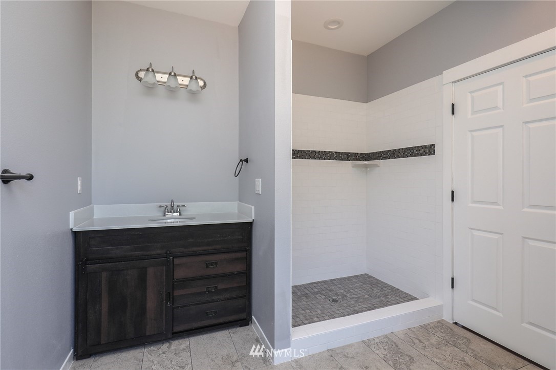 520 Military Road Kalama, WA 98625 - Photo 11 of 15 Gallery Image 11