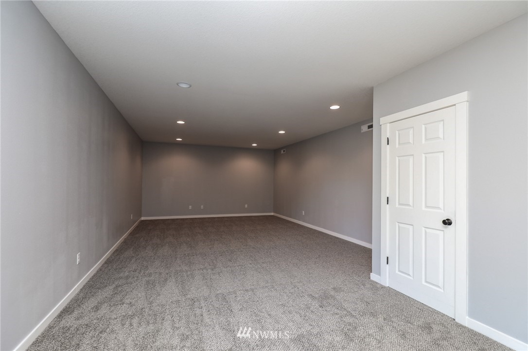520 Military Road Kalama, WA 98625 - Photo 5 of 15 Gallery Image 5