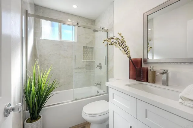 $899,000 | 1350 Marabou Lane, Vista, CA 92083