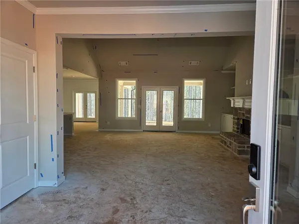 a view of livingroom with windows