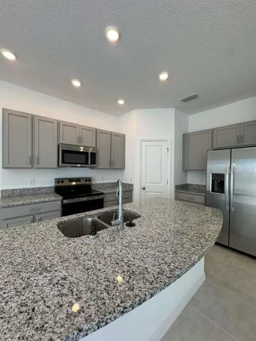 $1,895 | 7627 Waterscape Drive, Groveland, FL 34736