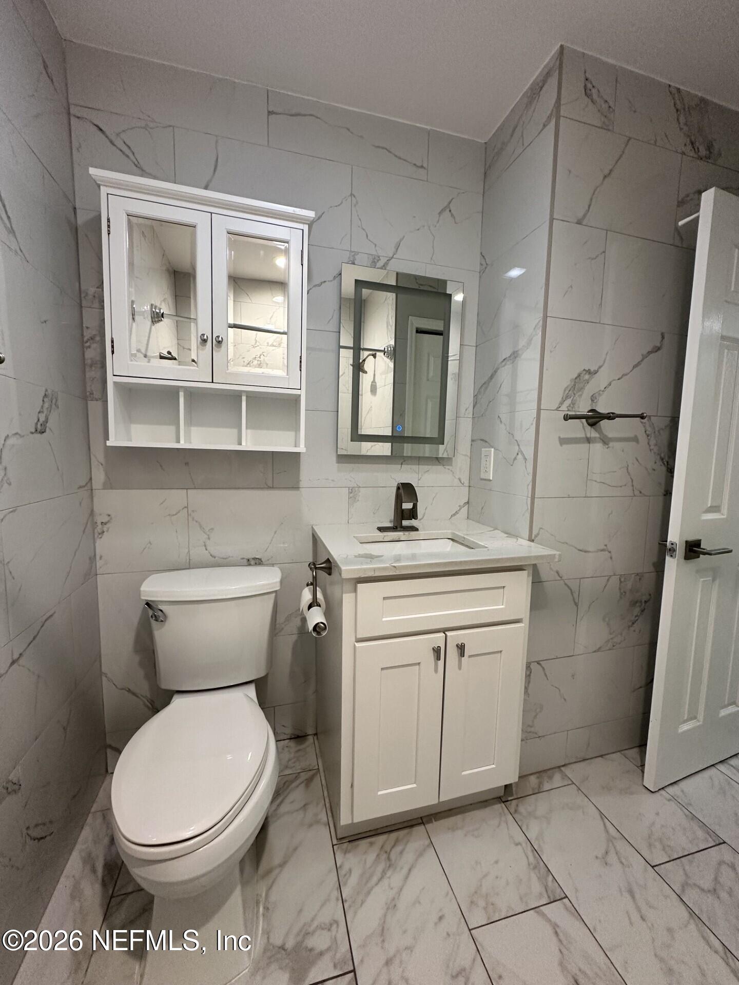 370 First Street Atlantic Beach, FL 32233 - Photo 9 of 14 Bath