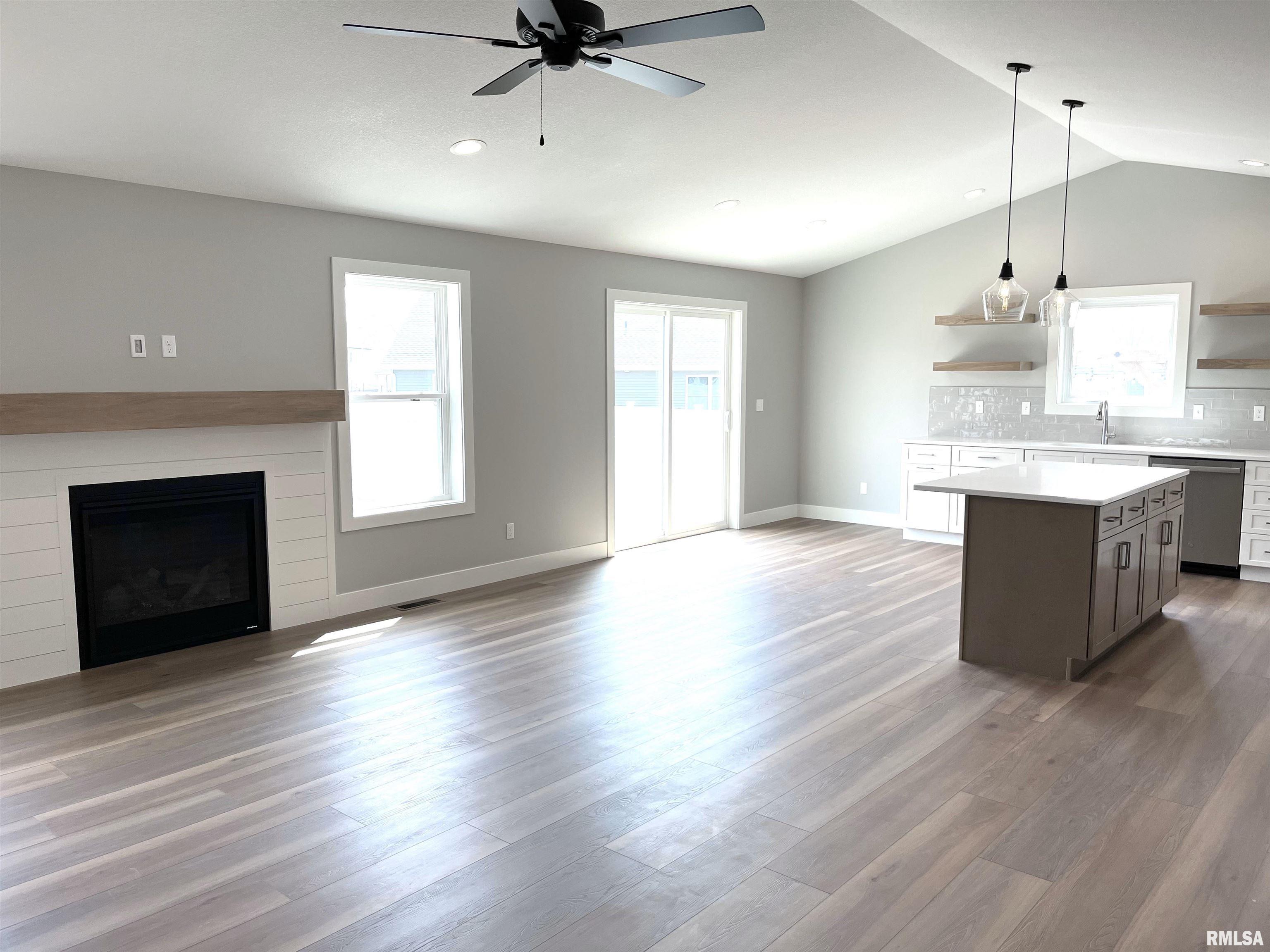 905 Devonshire Road Washington, IL 61571 - Photo 16 of 44