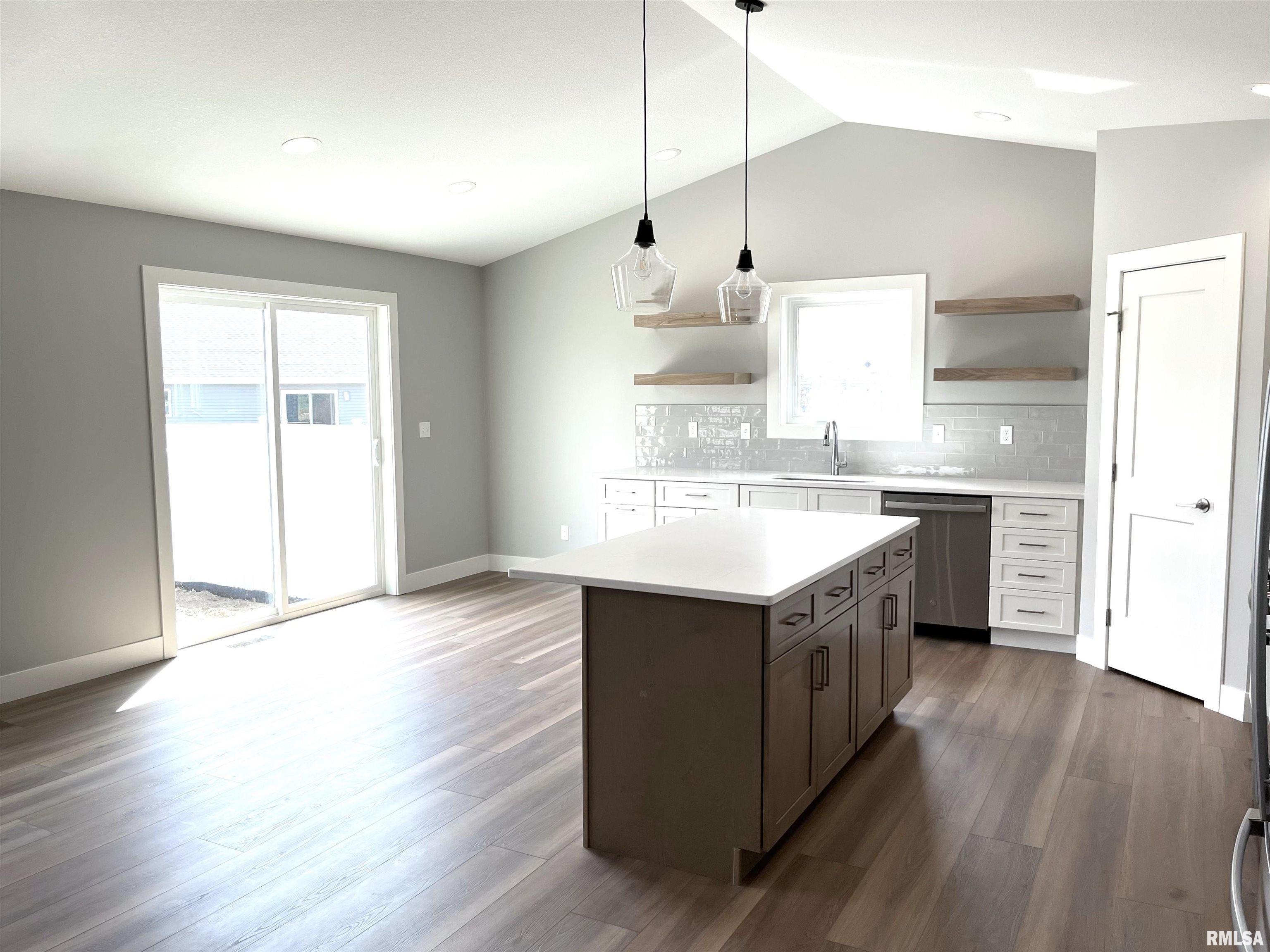 905 Devonshire Road Washington, IL 61571 - Photo 17 of 44