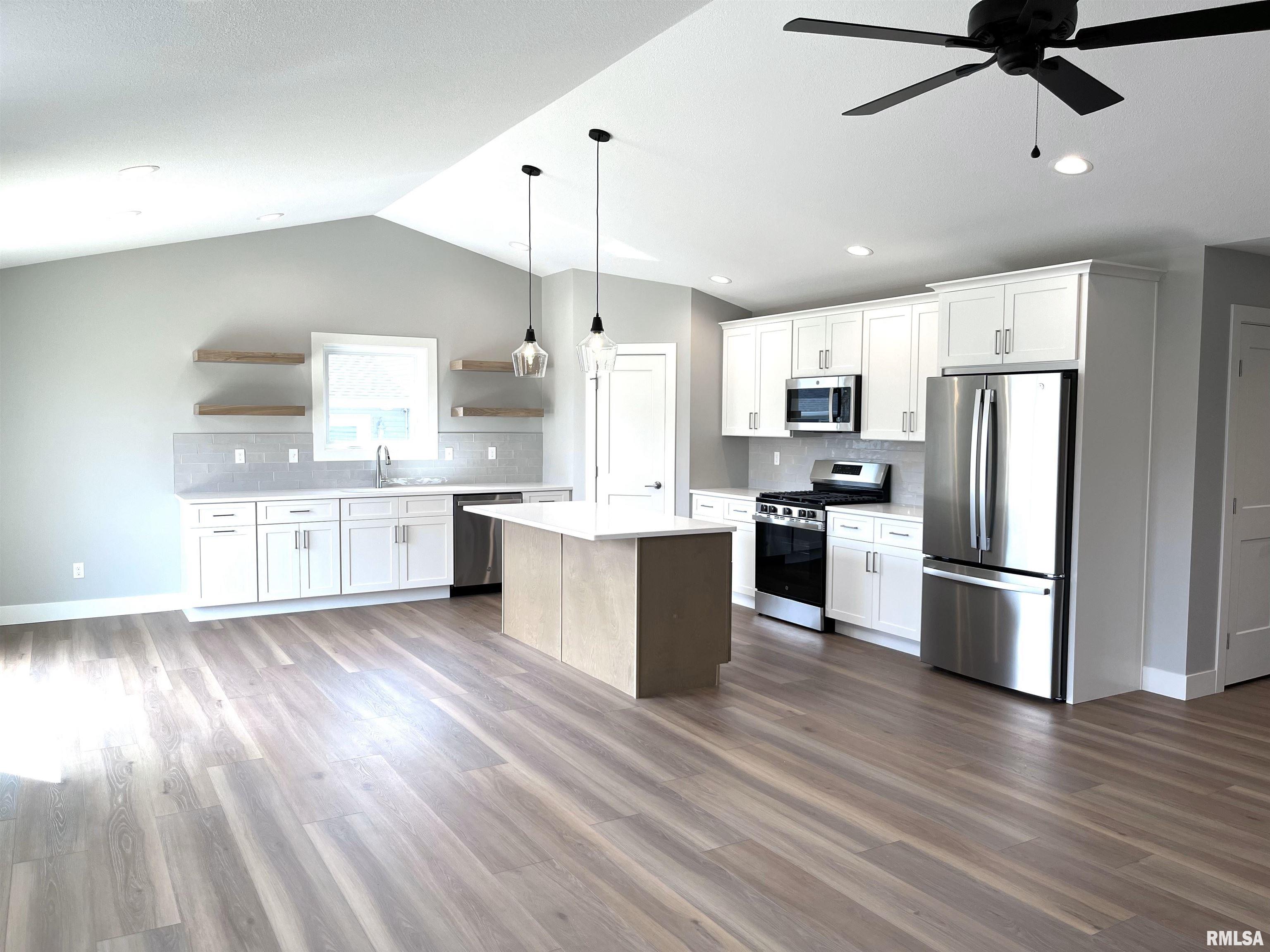 905 Devonshire Road Washington, IL 61571 - Photo 18 of 44