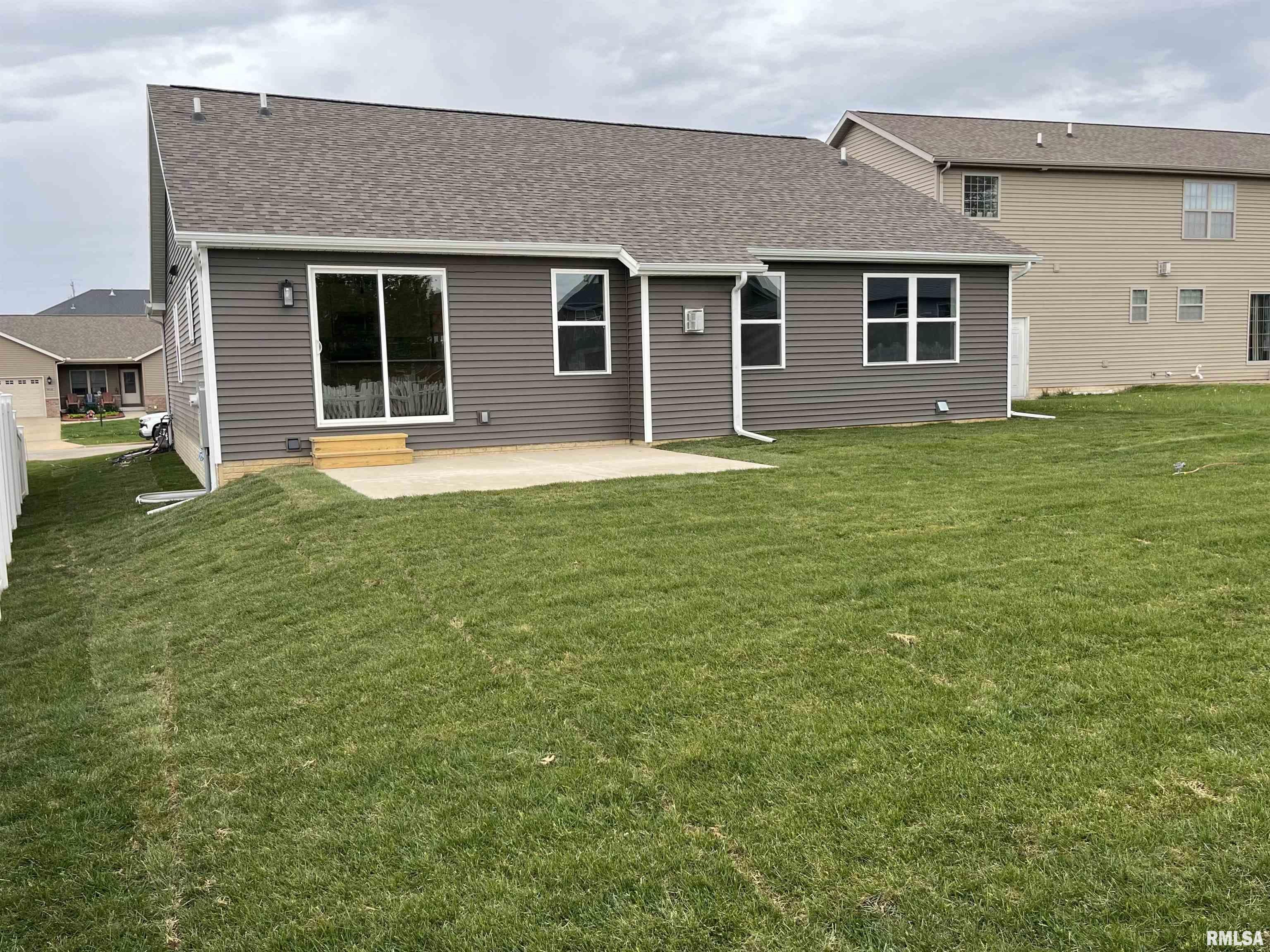 905 Devonshire Road Washington, IL 61571 - Photo 8 of 44