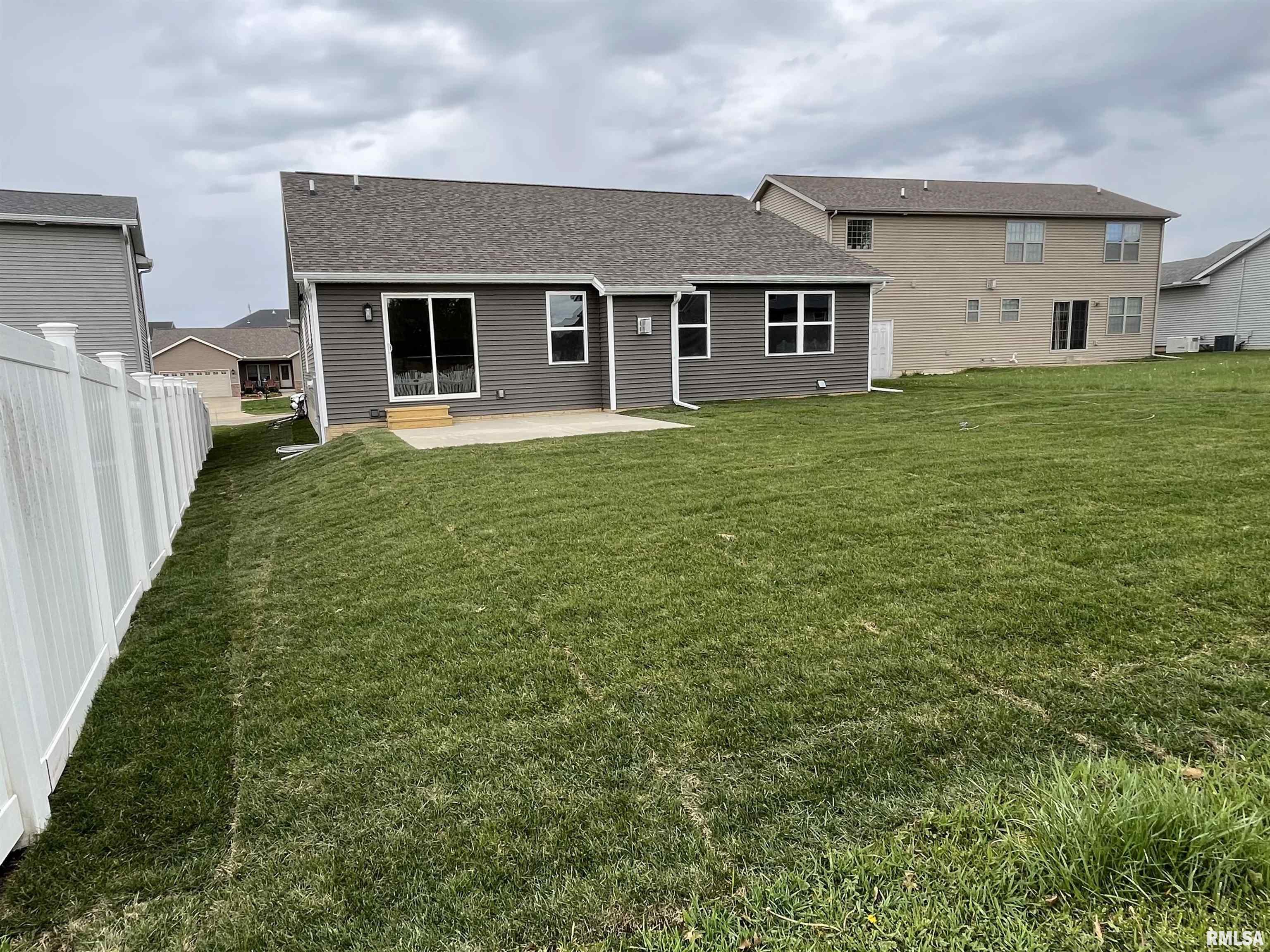 905 Devonshire Road Washington, IL 61571 - Photo 10 of 44