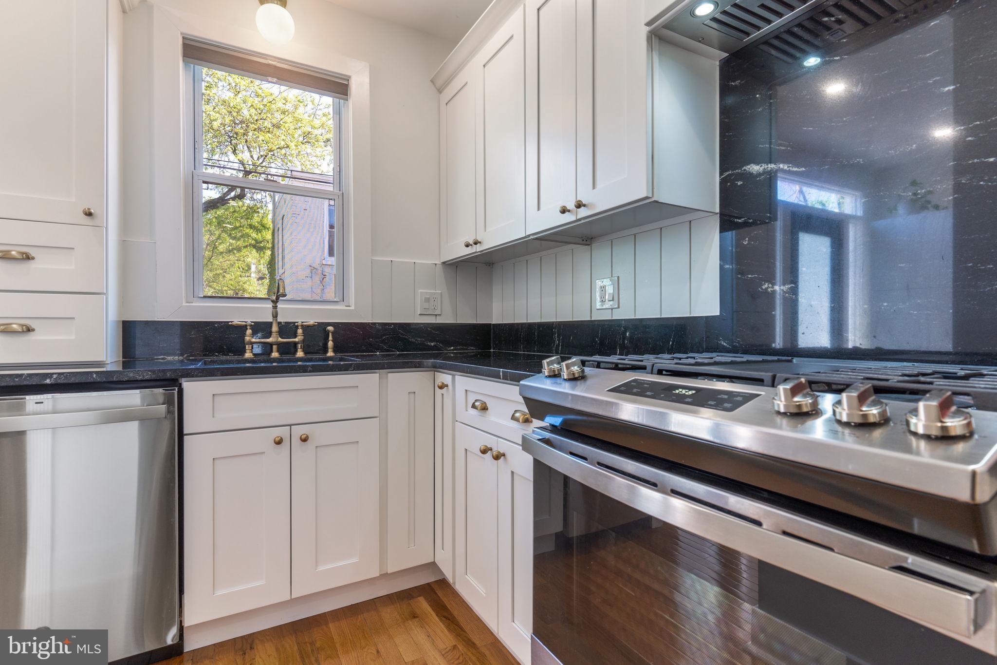 766 Columbia Road Northwest Washington, DC 20001 - Photo 14 of 40 Gallery Image 14