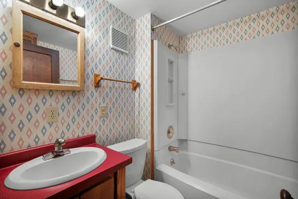 $390,000 | 130 North 5th Street, Madison, WI 53704