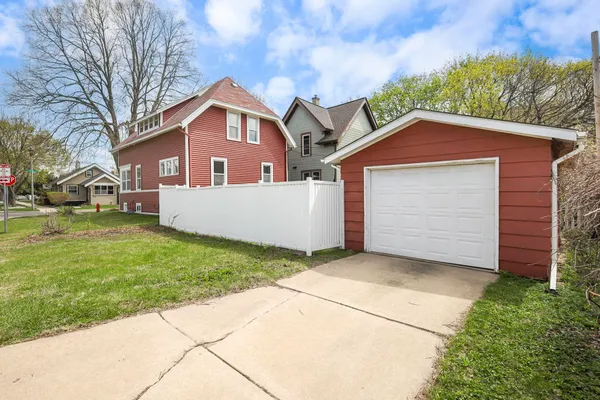 $390,000 | 130 North 5th Street, Madison, WI 53704