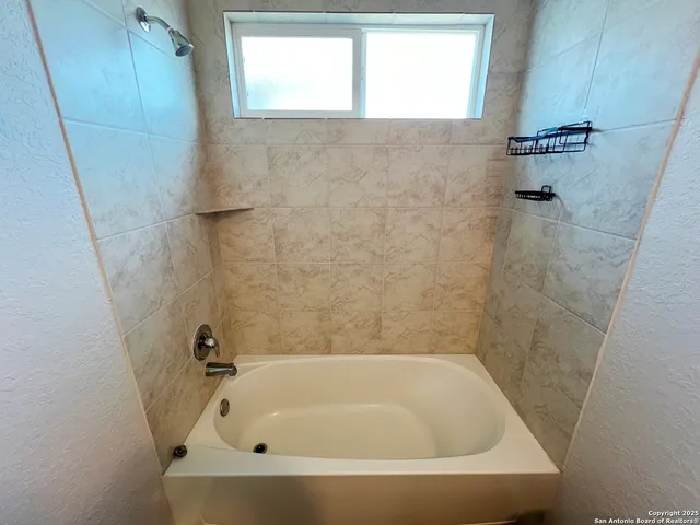 $1,795 | 11919 Hondo Creek, San Antonio, TX 78245