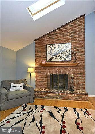 734 Rosedale Street Annapolis, MD 21401 - Photo 4 of 29 Living Room