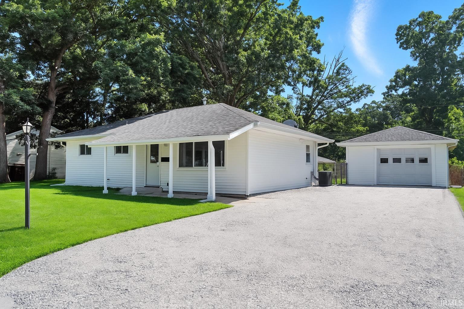 6031 Southcrest Road Fort Wayne, IN 46816 - Photo 1 of 33 Gallery Image 1