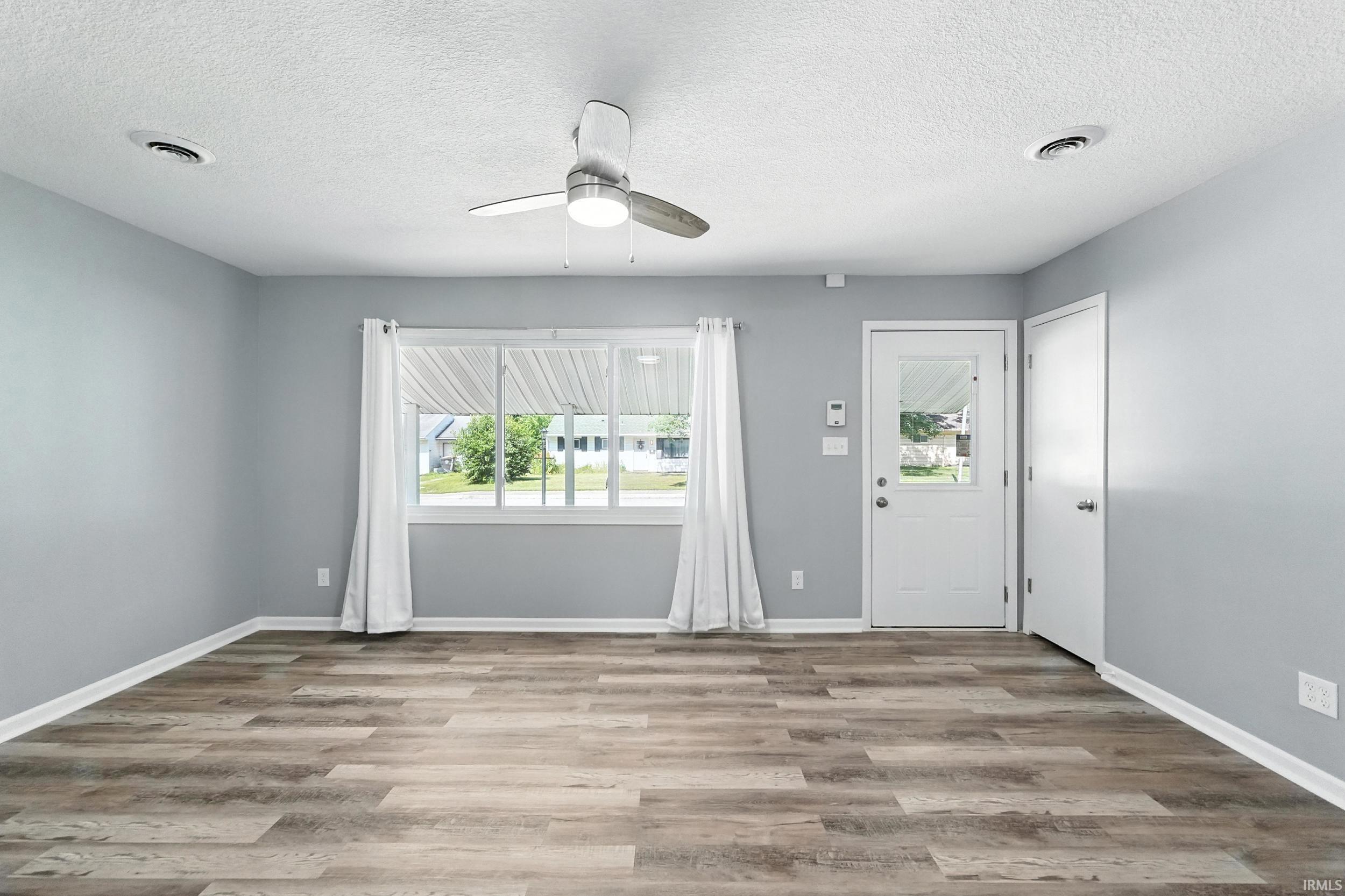 6031 Southcrest Road Fort Wayne, IN 46816 - Photo 3 of 33 Gallery Image 3