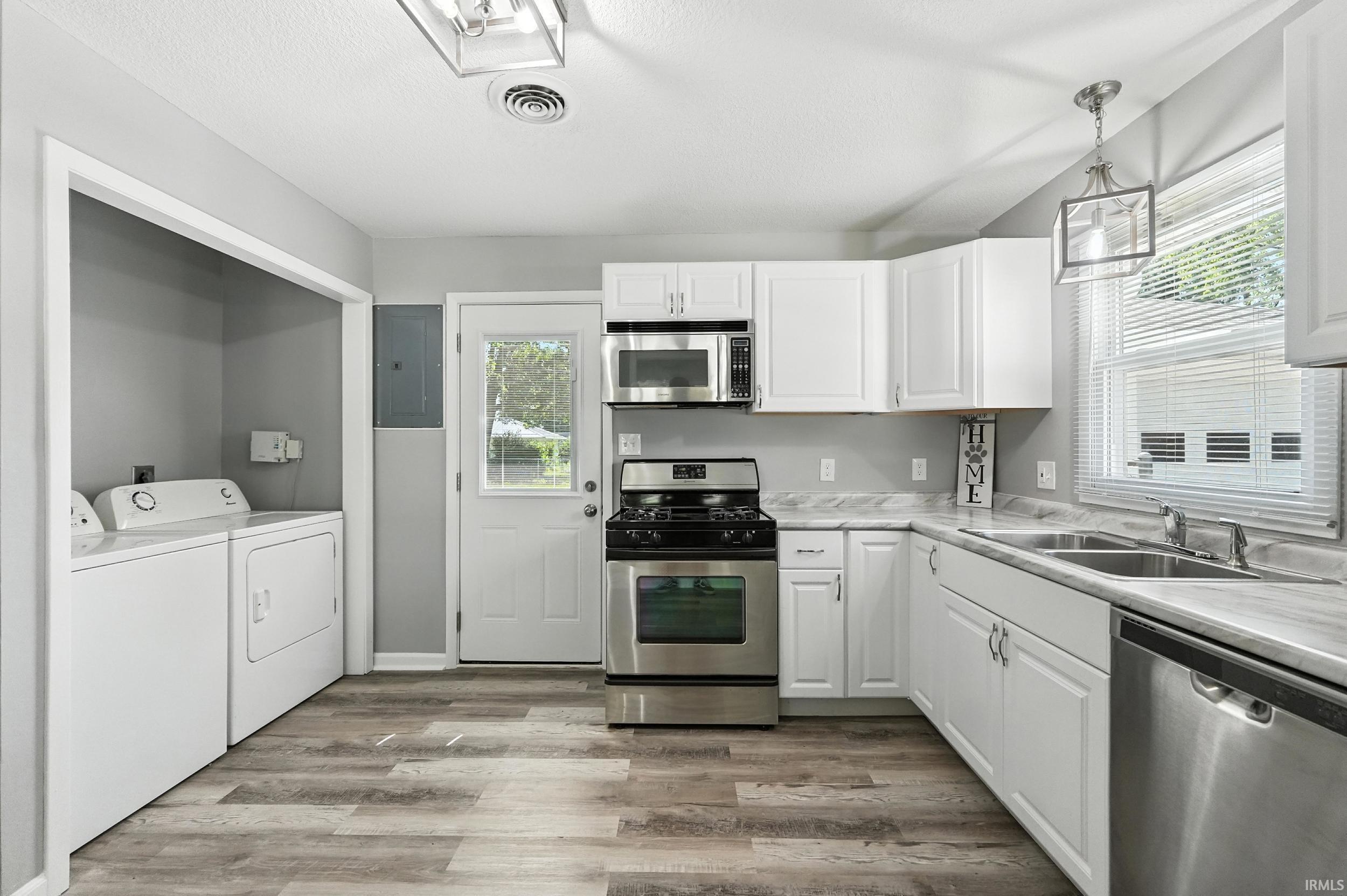 6031 Southcrest Road Fort Wayne, IN 46816 - Photo 9 of 33 Gallery Image 9