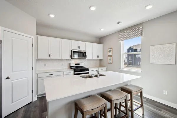 $573,225 | 2037 Aquarius Drive, Shakopee, MN 55379