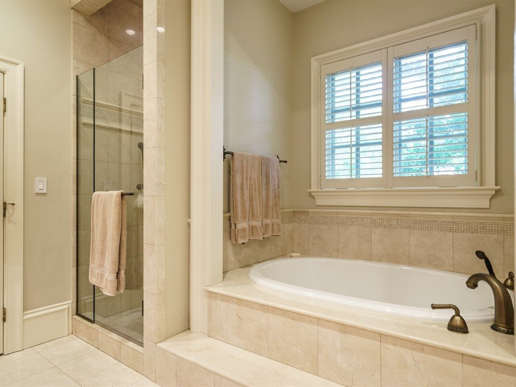 713 Yarmouth Road Raleigh, NC 27607 - Photo 16 of 30 Master Bath