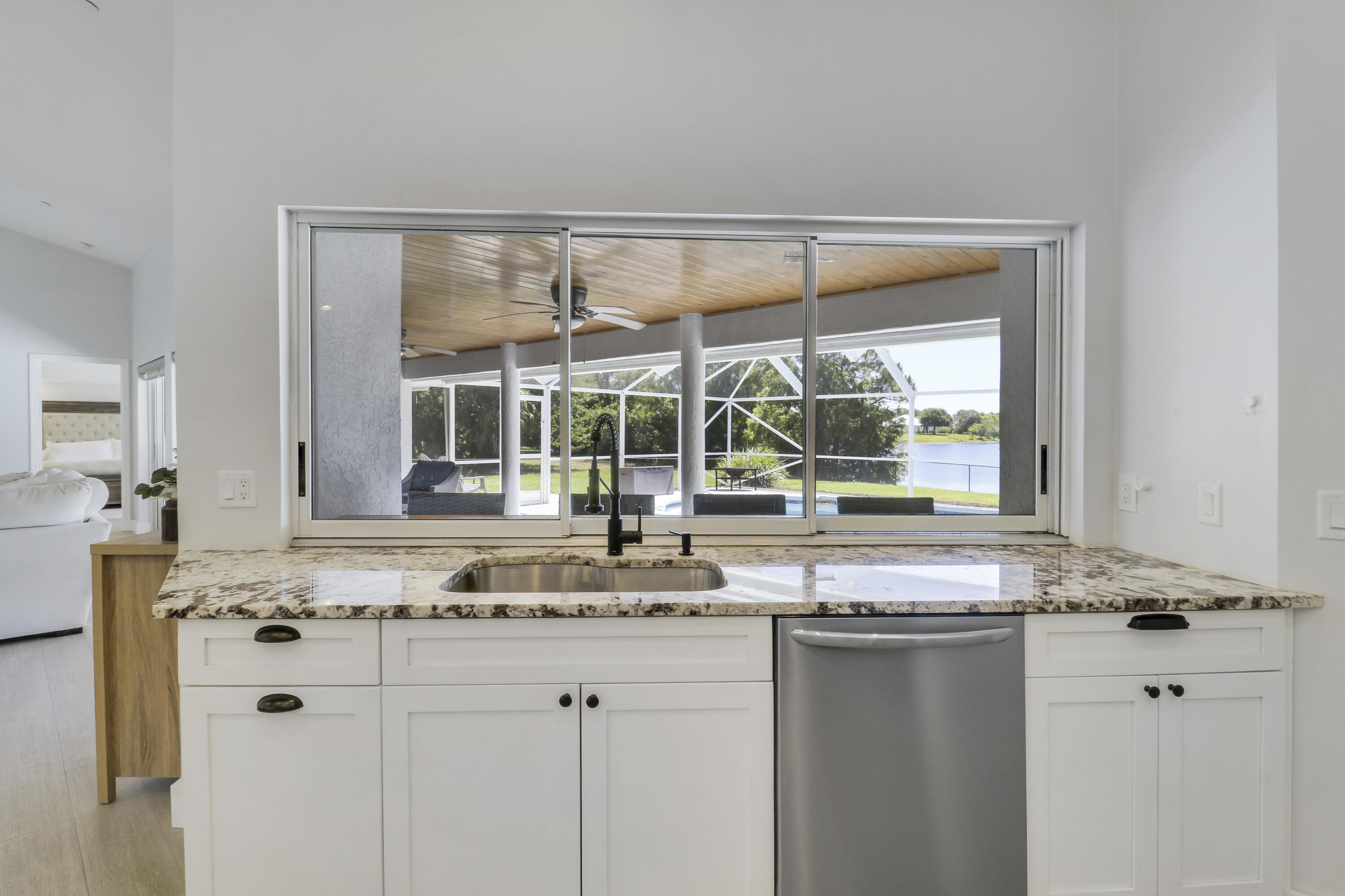 550 Southeast Ashley Oaks Way Stuart, FL 34997 - Photo 21 of 62 Kitchen