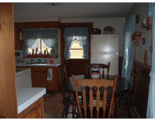 248 Ware Street Palmer, MA 01069 - Photo 3 of 11