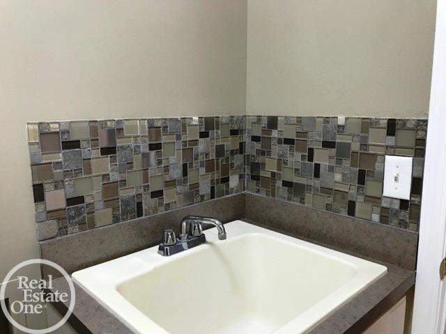 34090 Utica Road Fraser, MI 48026 - Photo 24 of 25 31340472-23.JPG