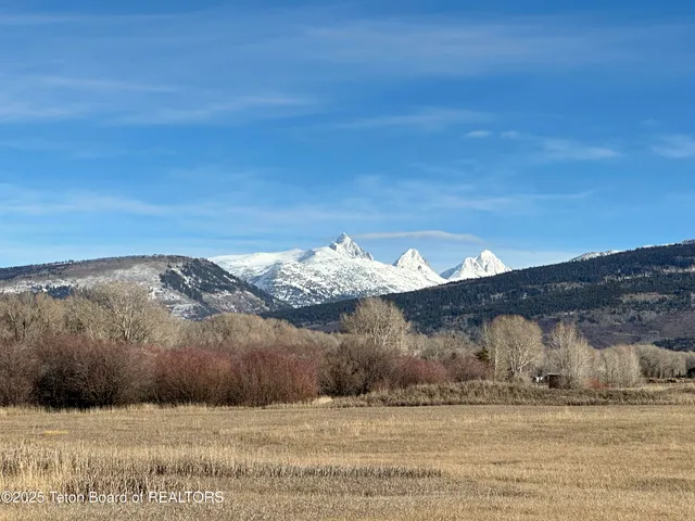 $325,000 | 6512 Fox Springs Drive, Victor, ID 83455