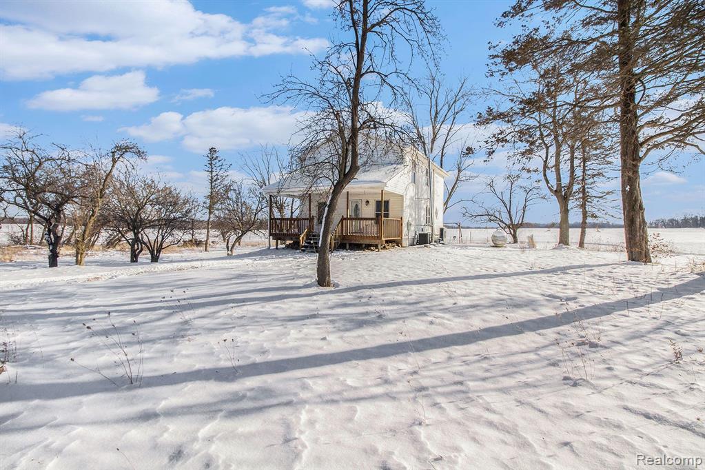 6178 Center Road Howell, MI 48855 - Photo 2 of 23