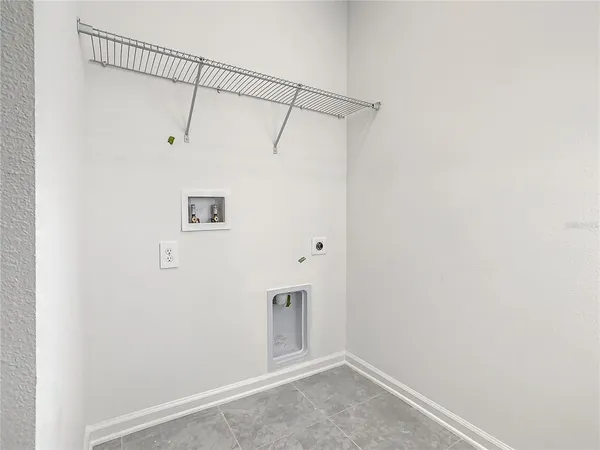 $2,300 | 409 Bogey Drive, Davenport, FL 33896