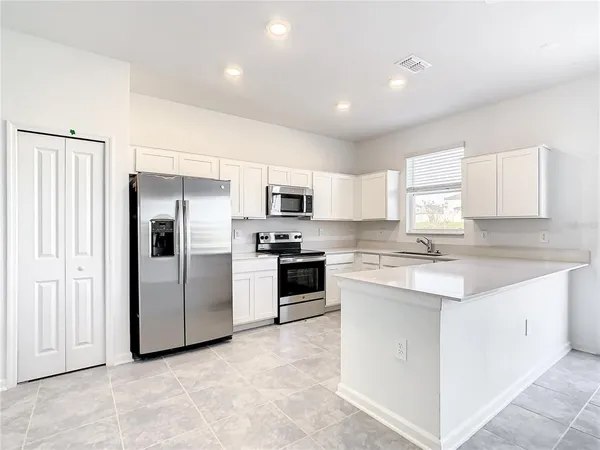 $2,300 | 409 Bogey Drive, Davenport, FL 33896