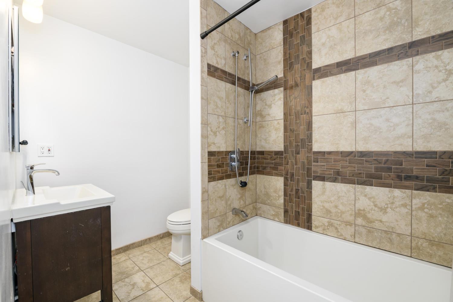 2921 Miller Way Placerville, CA 95667 - Photo 14 of 29 a bathroom with a bathtub and shower