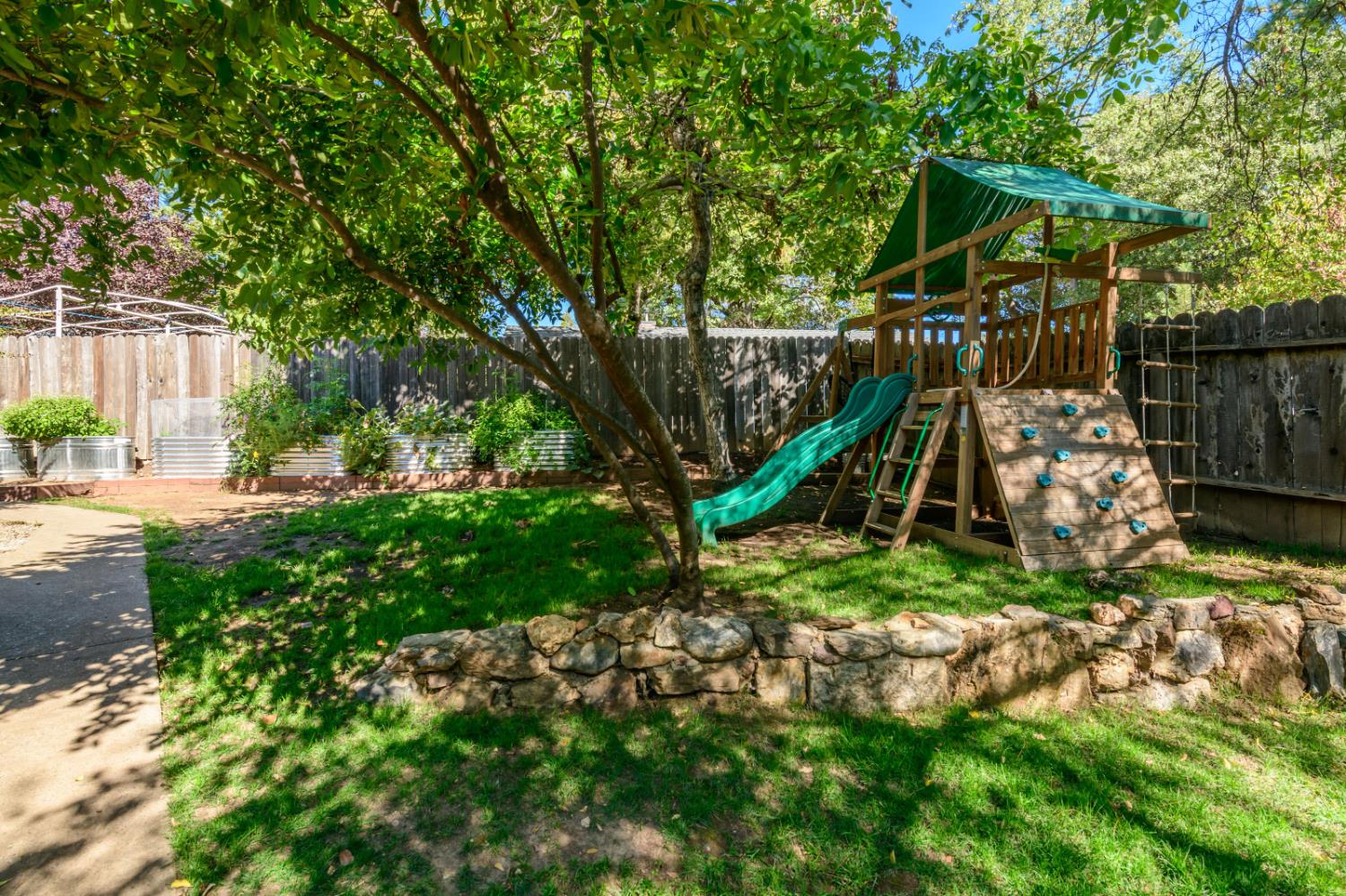 2921 Miller Way Placerville, CA 95667 - Photo 22 of 29 a view of a yard with a tree