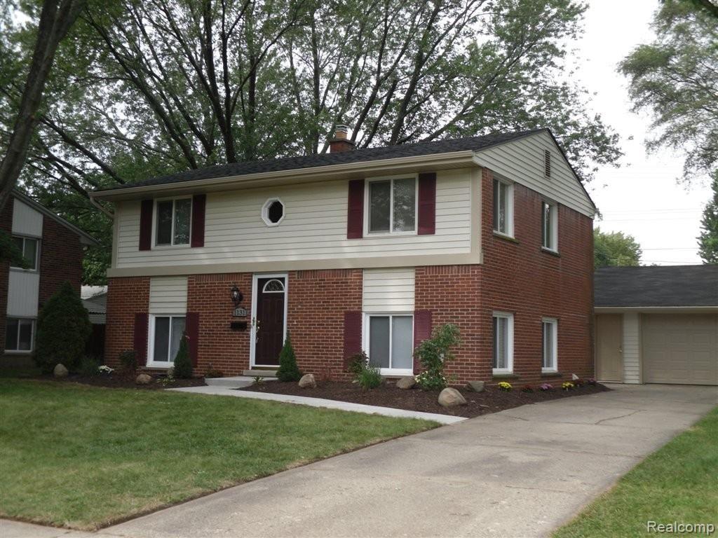 1131 Juneau Road Ypsilanti, MI 48198 - Photo 2 of 11 SDC10460.JPG