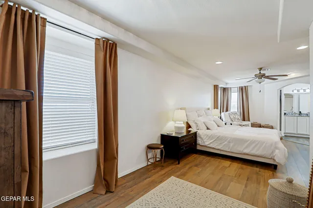 $359,999 | 13847 Alamito Creek Avenue, Clint, TX 79836