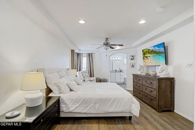 $359,999 | 13847 Alamito Creek Avenue, Clint, TX 79836