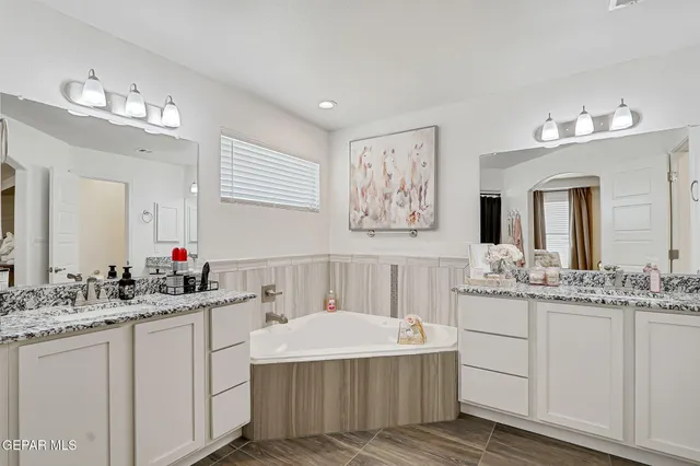 $359,999 | 13847 Alamito Creek Avenue, Clint, TX 79836