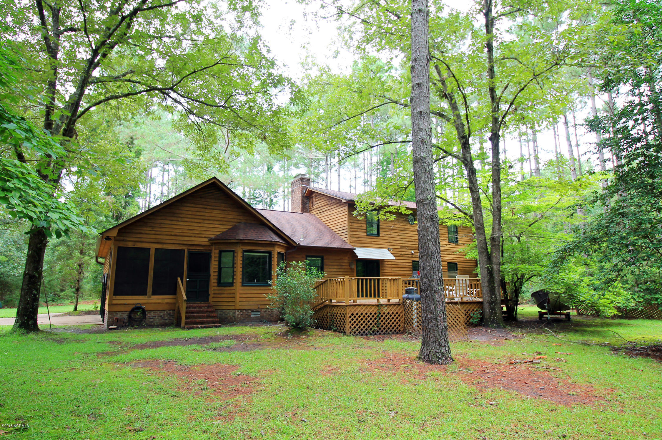 201 Channel Run Washington, NC 27889 - Photo 3 of 40 3 back of home