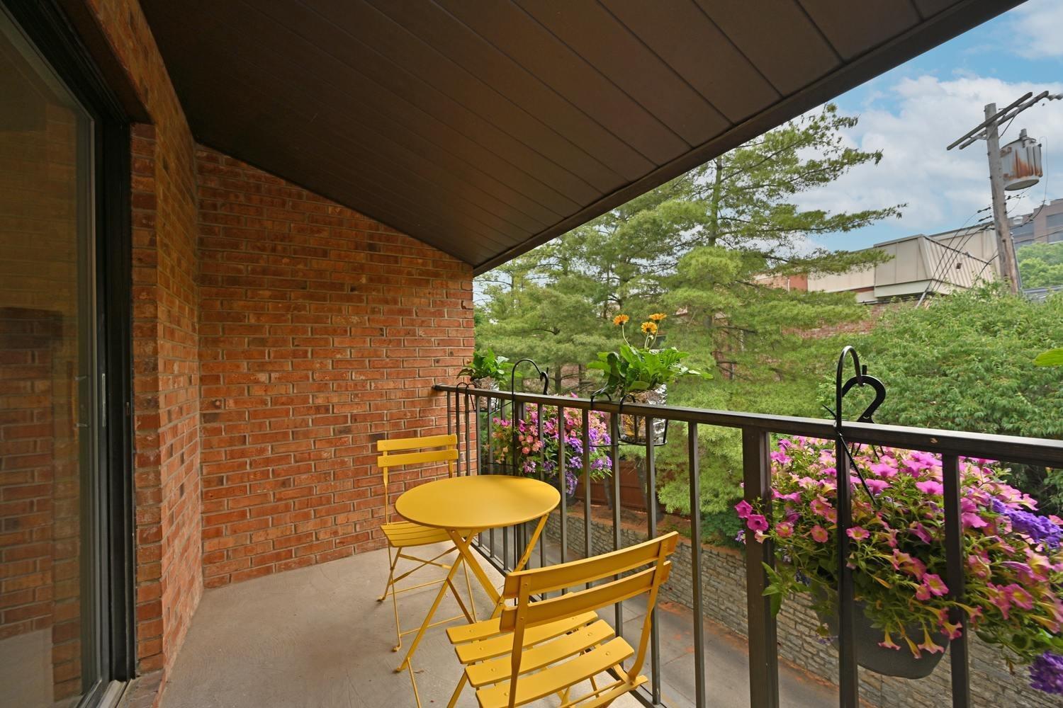 522 Riddle Road, Unit 21 Cincinnati, OH 45220 - Photo 22 of 24 Gallery Image 22