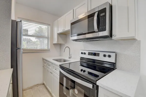 $1,650 | 525 South Broadway, Unit M, Lantana, FL 33462