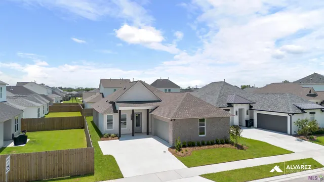 $2,500 | 2920 Creekmere Lane, Baton Rouge, LA 70810