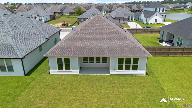 $2,500 | 2920 Creekmere Lane, Baton Rouge, LA 70810