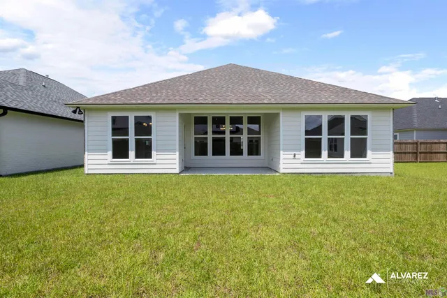 $2,500 | 2920 Creekmere Lane, Baton Rouge, LA 70810