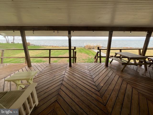 5048 Huntingfield Road Rock Hall, MD 21661 - Photo 34 of 68 spacious deck