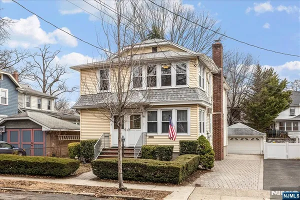 $750,000 | 7 Delafield Avenue, Rutherford, NJ 07070