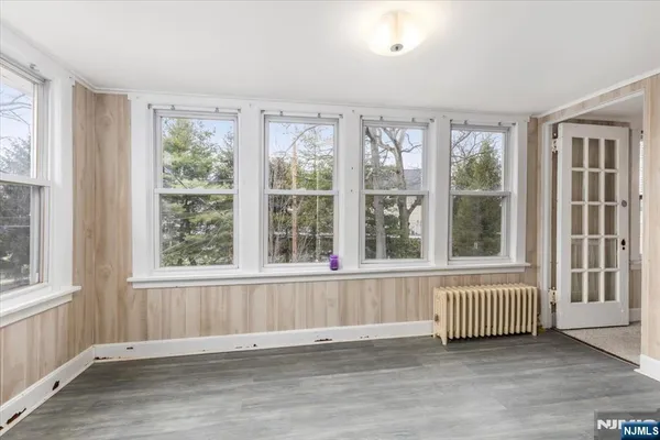 $750,000 | 7 Delafield Avenue, Rutherford, NJ 07070