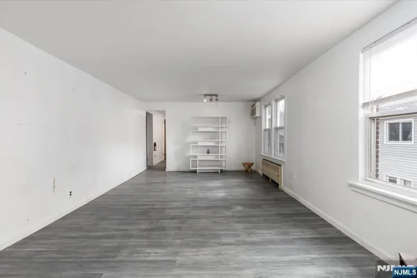 $750,000 | 7 Delafield Avenue, Rutherford, NJ 07070