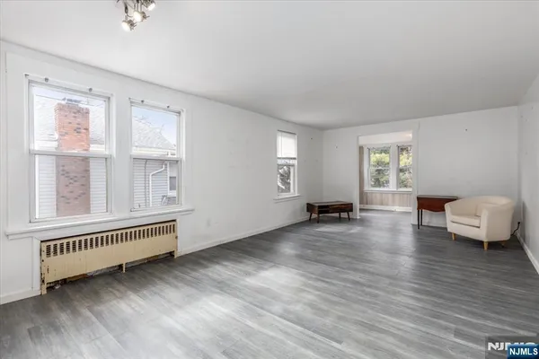 $750,000 | 7 Delafield Avenue, Rutherford, NJ 07070